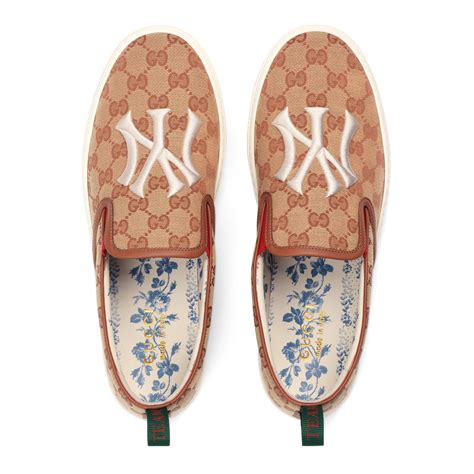 new york yankee gucci shoes|gucci slip on yankees.